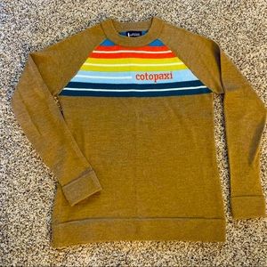 Cotopaxi sweater medium